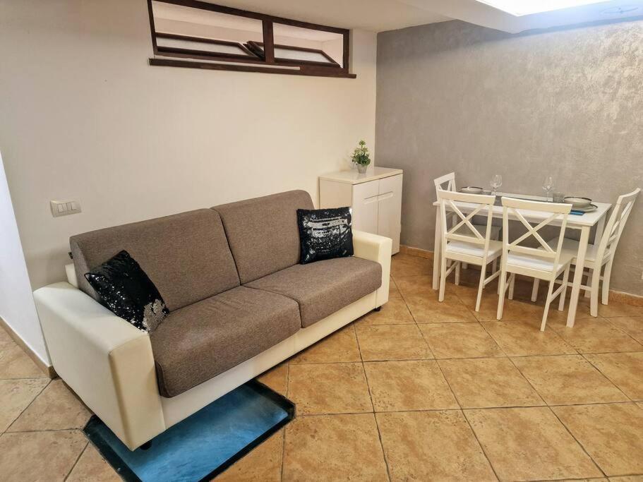 Casa Vacanza Castello 칼리아리 외부 사진