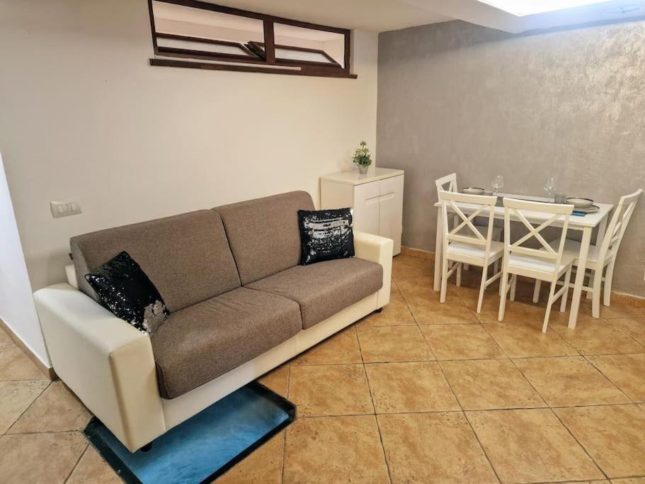 Casa Vacanza Castello 칼리아리 외부 사진