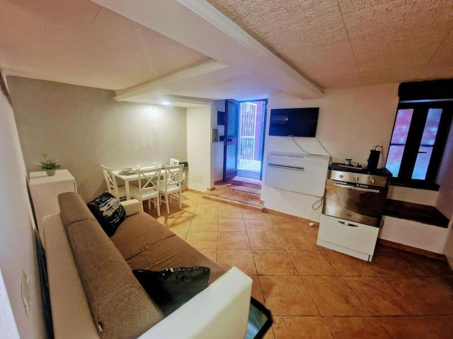 Casa Vacanza Castello 칼리아리 외부 사진